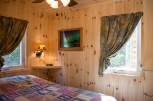 Cabin 0 Fox - Queen bedroom