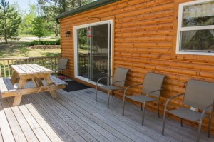 Cabin 0 Fox - deck