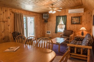 Cabin 2 Walleye - dining