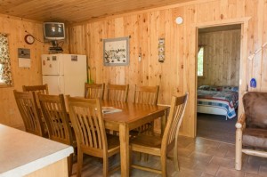 Cabin 7 Loon - dining