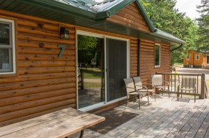 Cabin 7 Loon - deck